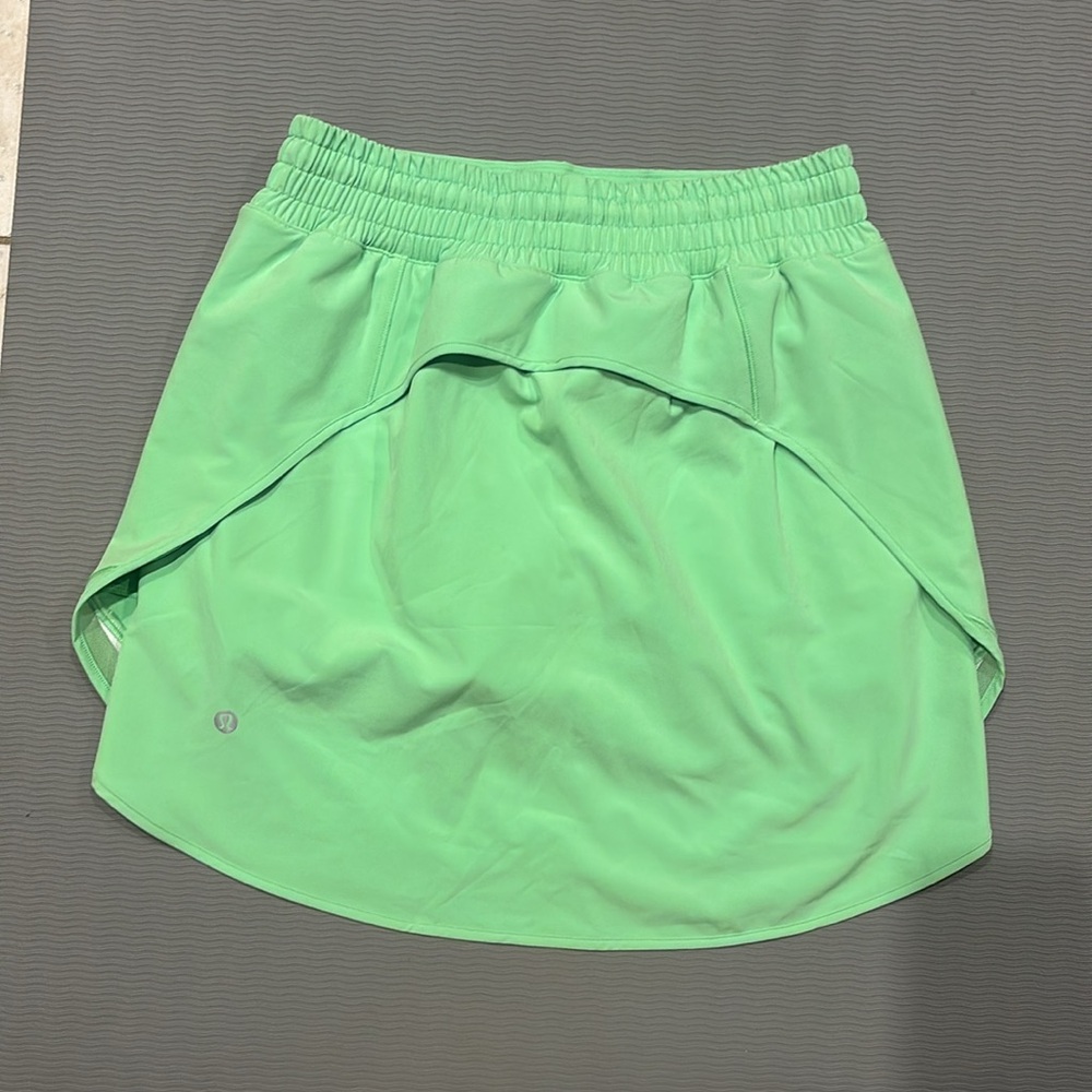 Lululemon Hotty Hot High-Rise Skirt Skort Long Scream Green Light 6 - Picture 10 of 16
